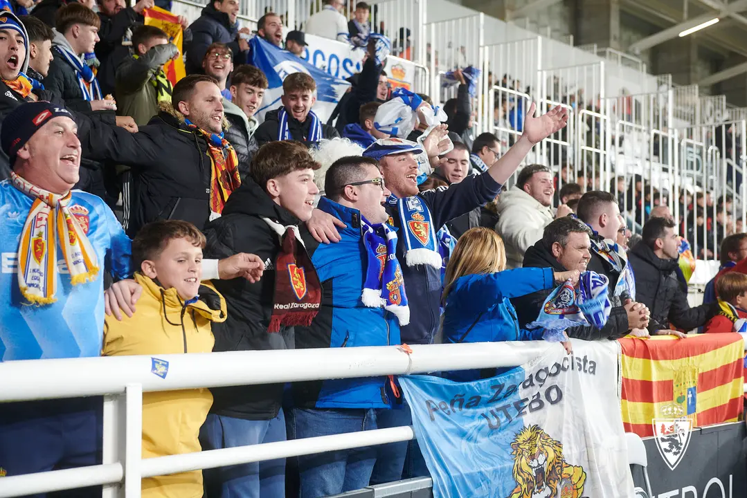 Aficionados del Real Zaragoza en un desplazamiento / REAL ZARAGOZA