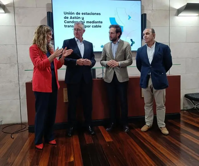 Gimeno, Blasco, Claver y Salesa, en la presentaci&oacute;n.
