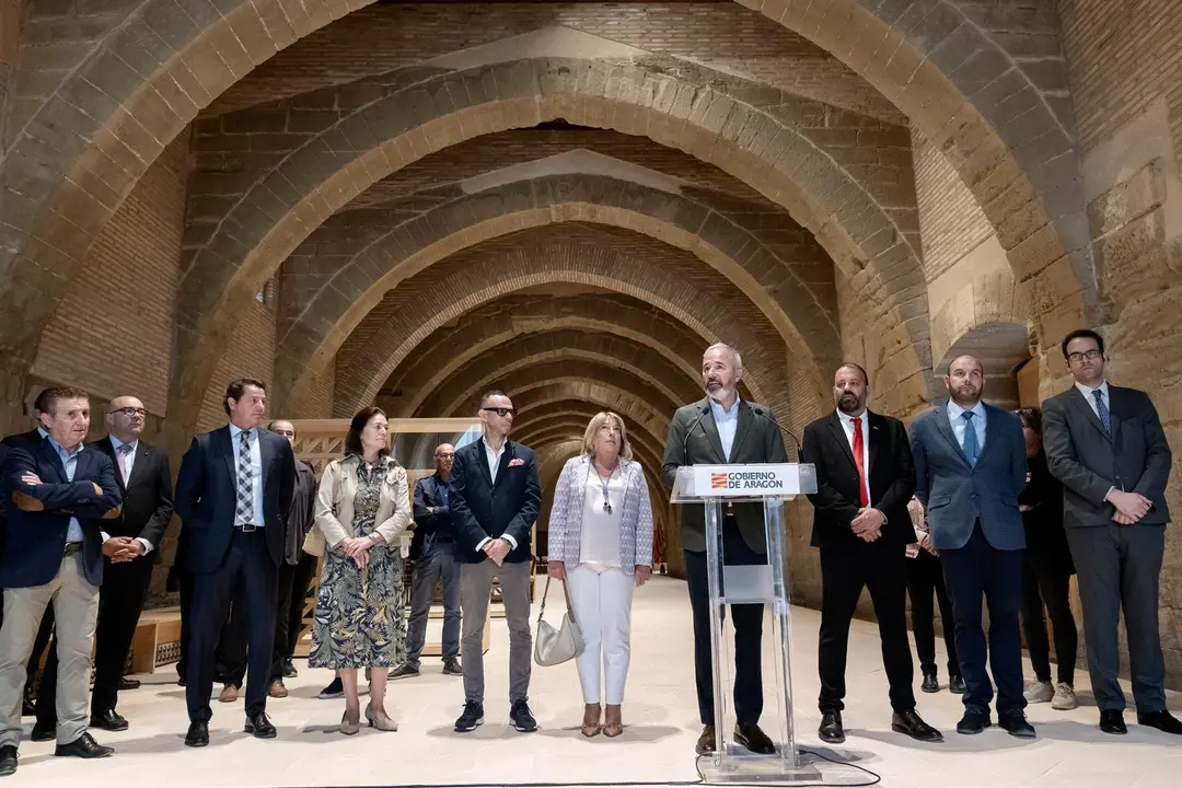 El presidente del Gobierno de Arag&oacute;n, Jorge Azc&oacute;n, en el Monasterio de Sijena (Huesca).