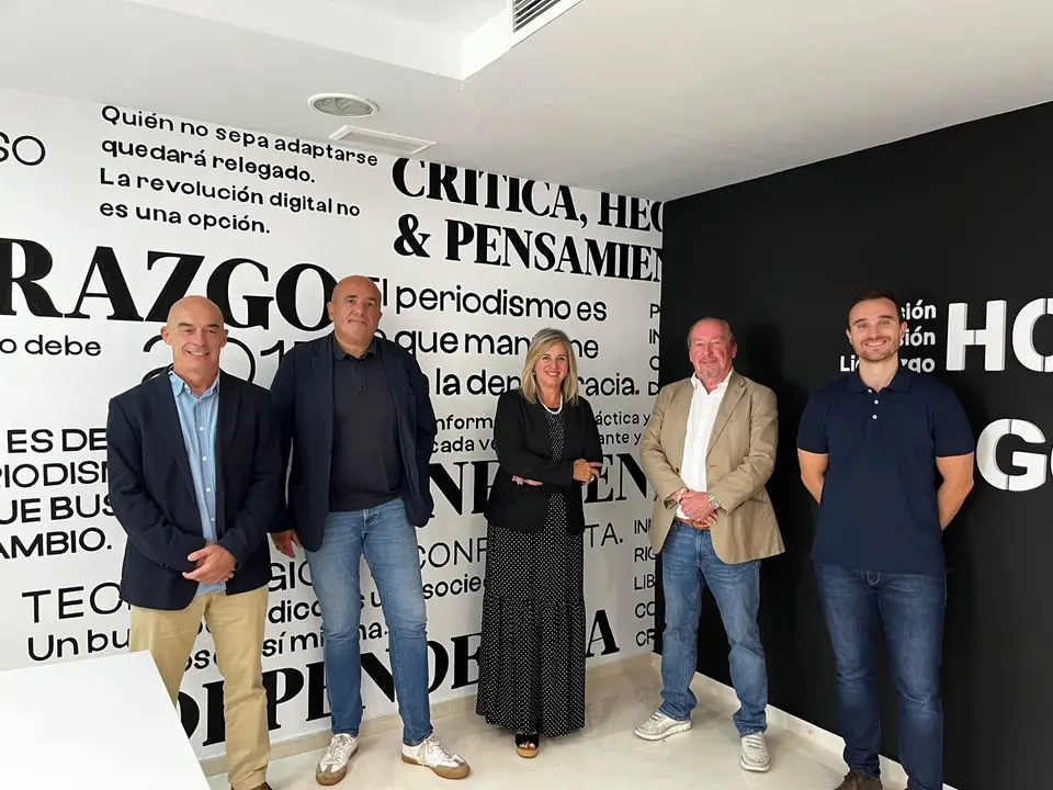 De izquierda a derecha: Fernando Sebasti&aacute;n (Atalaya), Fernando Anel (Coca-cola), Pilar Urbano (Querqus), Alfonso Biel (Sphere) y Luis Lastres (Grupo Lobe). / M. N.