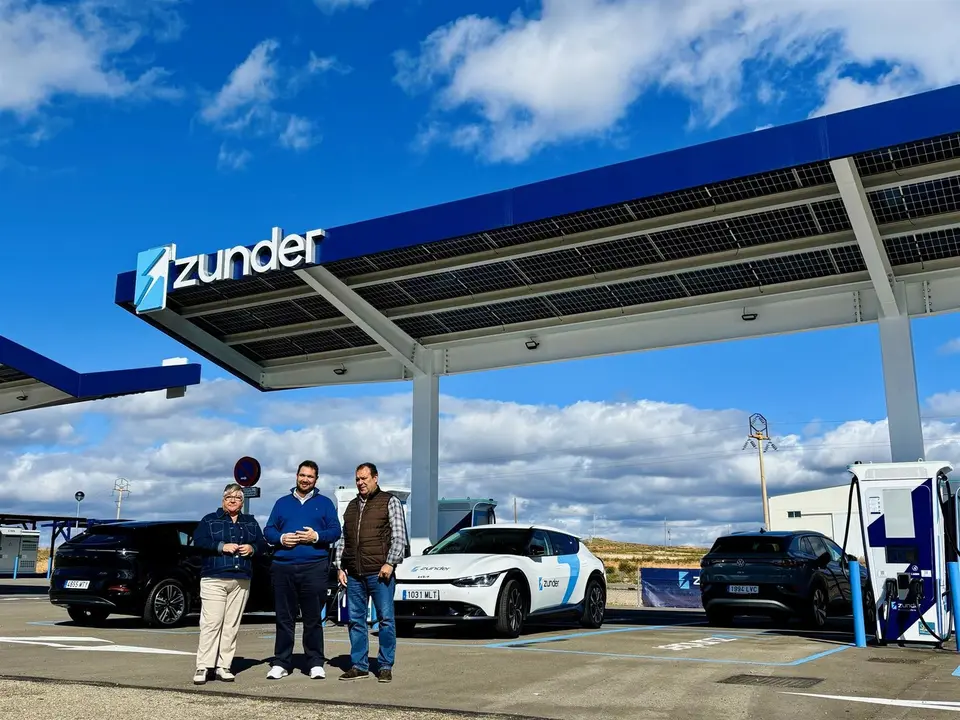 Estaci&oacute;n de carga de Zunder en Cetina (Zaragoza). - ZUNDER