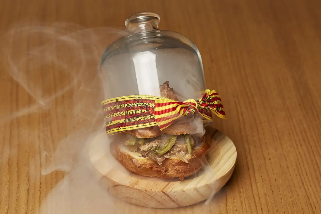Bu&ntilde;uelo de cierzo (Bocca Mediterranean Food)