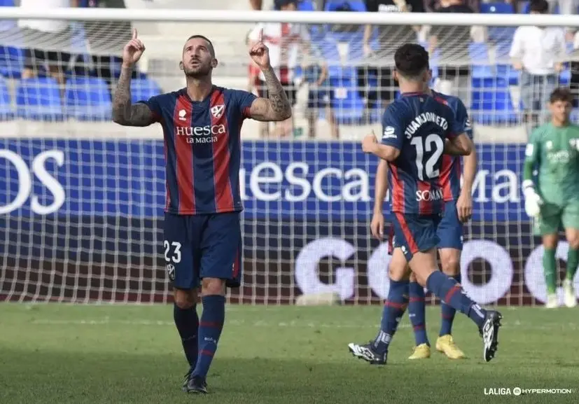 &Oacute;scar Sielva con la SD Huesca / LFP