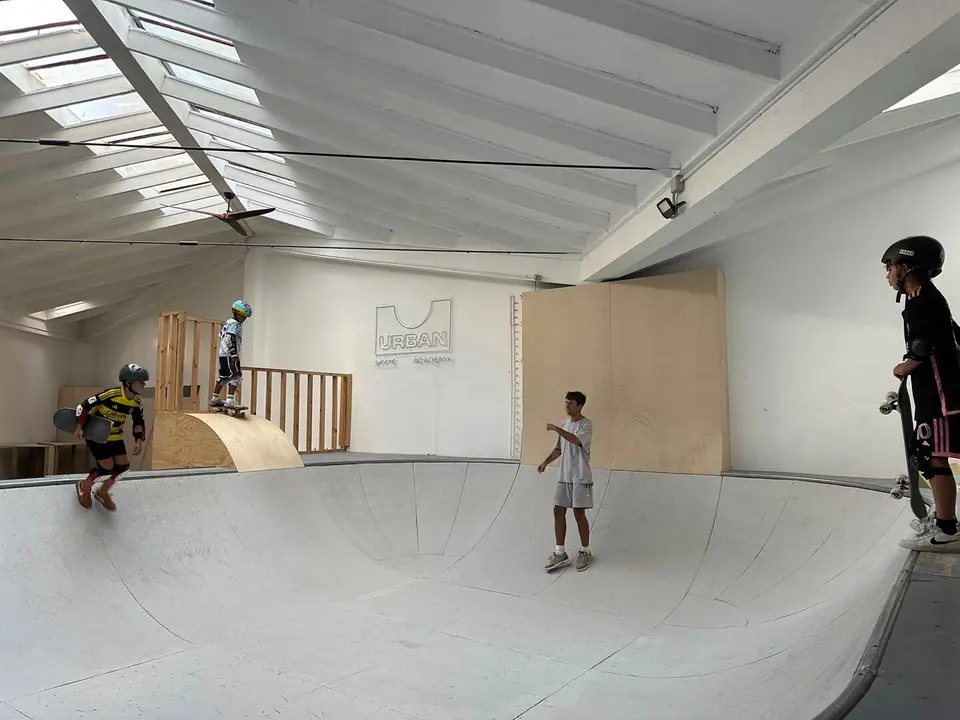 URBAN SKATE ACADEMY
