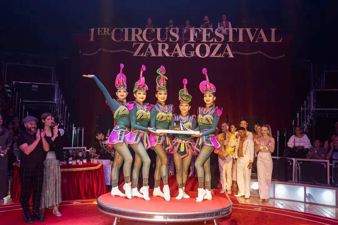 TROUPE MONGOLJINGOO