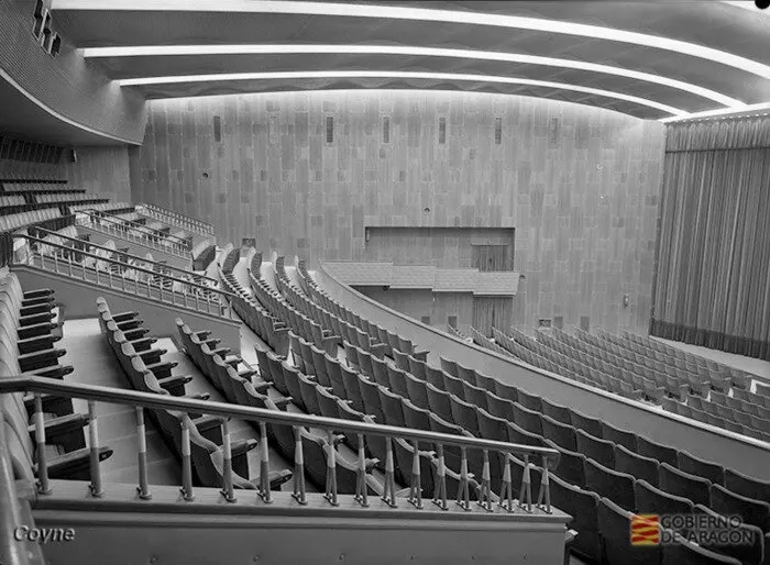El cine Palafox, en 1954 / Coyne  - GAZA
