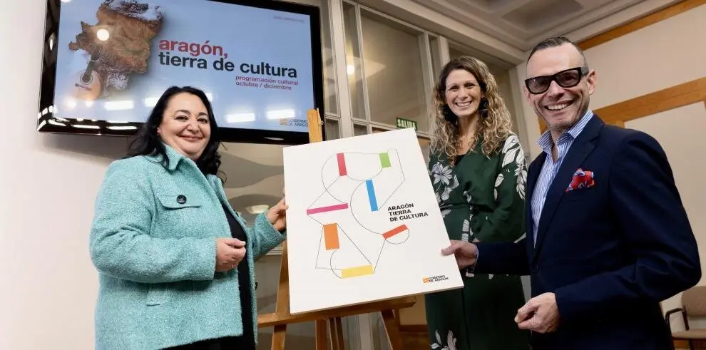 El director general de Cultura, Pedro Olloqui, presenta la nueva programaci&oacute;n cultural / DGA