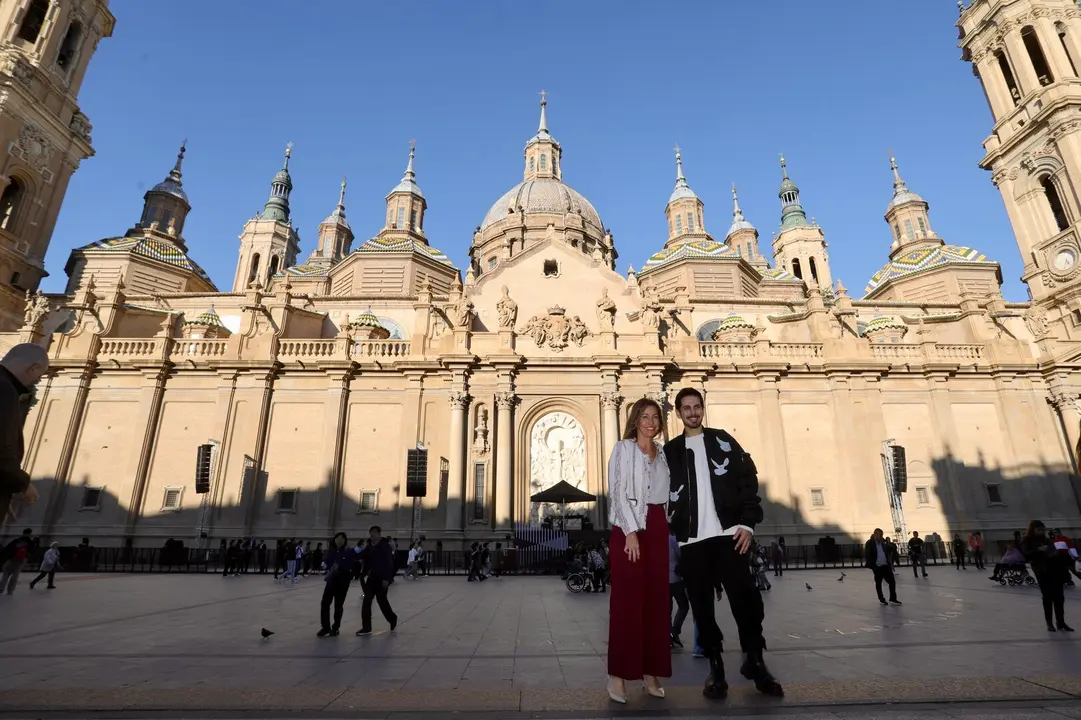Visita de la alcaldesa Natalia Chueca al montaje de&nbsp;Monumental&nbsp;Tour