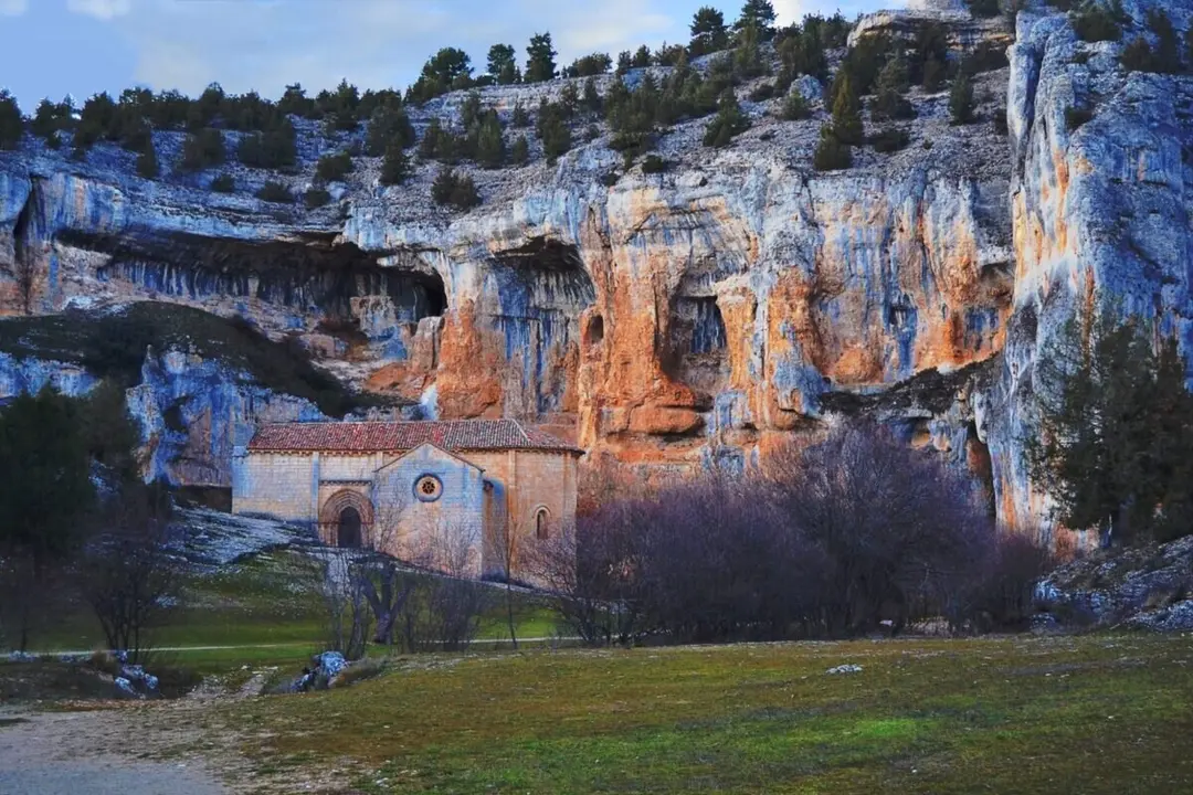 Ubicado en la provincia de Soria, el Ca&ntilde;&oacute;n del R&iacute;o Lobos es el sendero perfecto para recorrer en oto&ntilde;o.