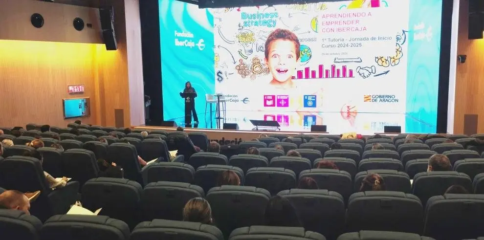 La directora general de Pol&iacute;tica Educativa, Ana Moracho, ha participado en la primera tutor&iacute;a del programa.