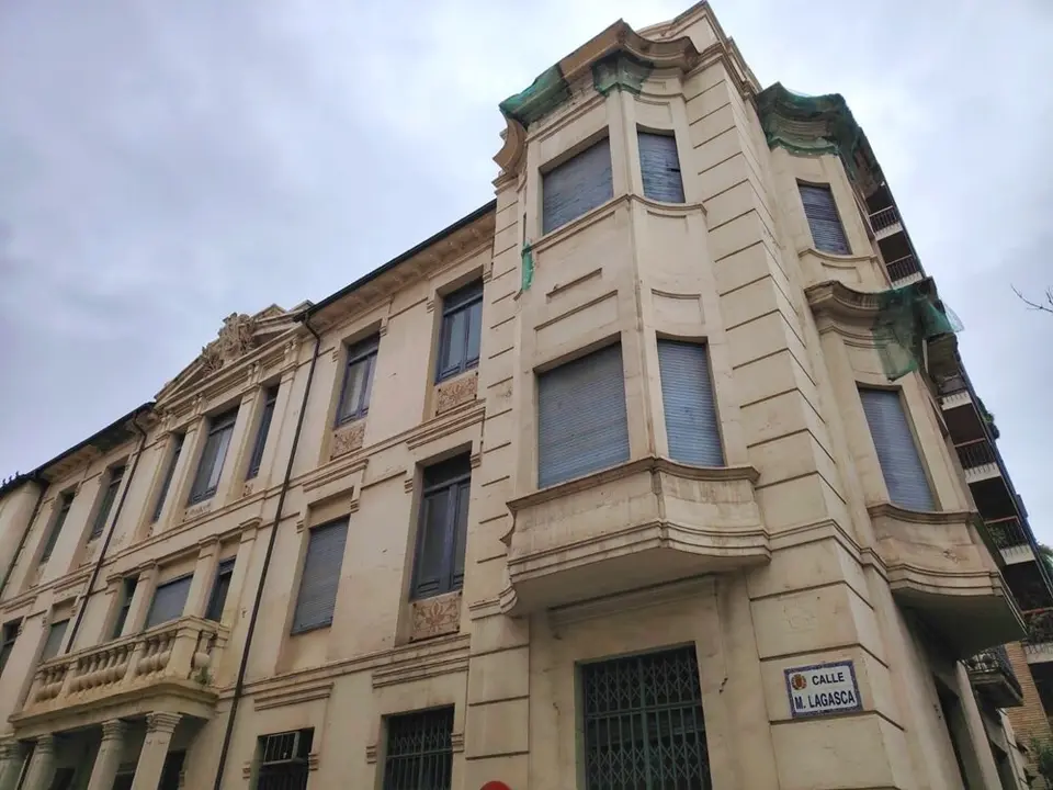 Cl&iacute;nica del Doctor Lozano / HA