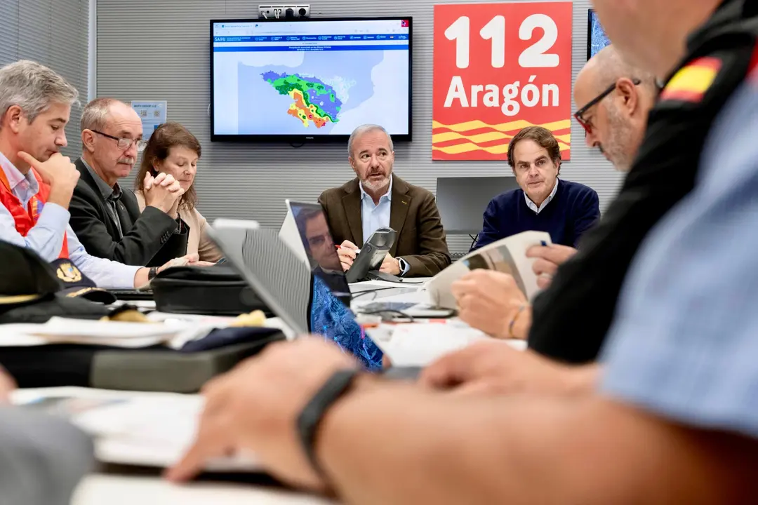 Jorge Azc&oacute;n preside la reuni&oacute;n del 112 para hacer frente a la DANA en Arag&oacute;n