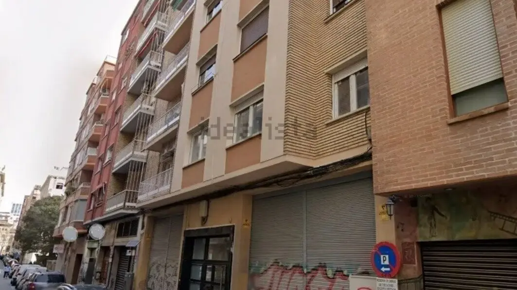 Piso en venta en la calle Mariano Royo / IDEALISTA
