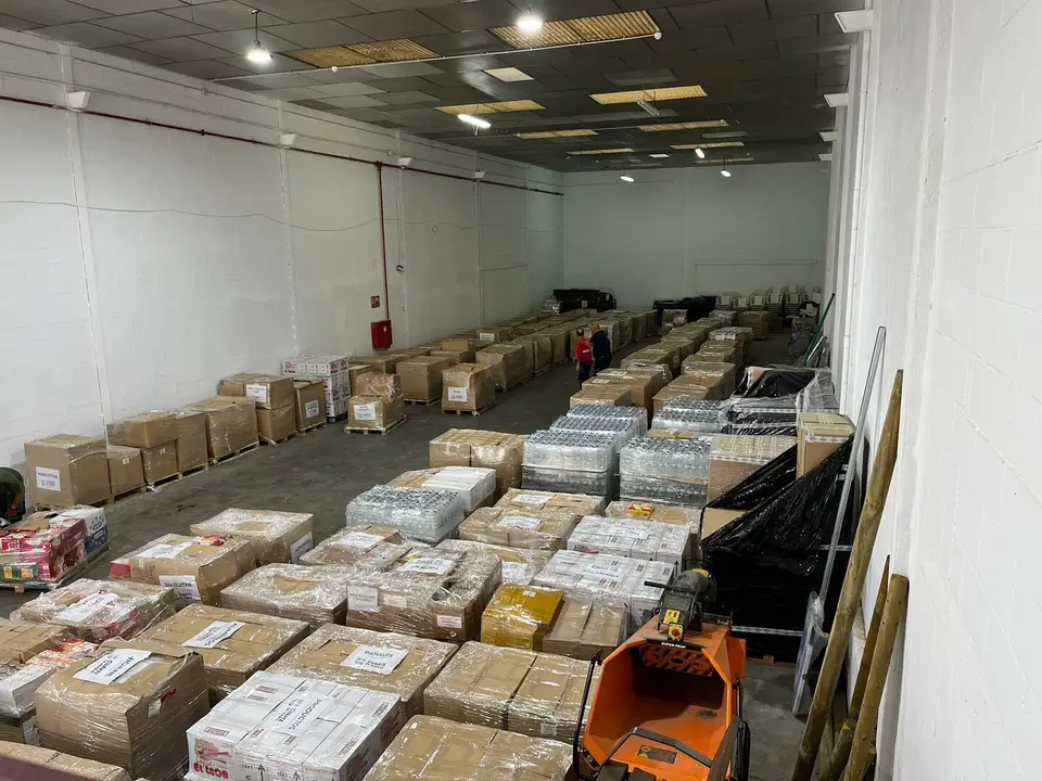 Material y alimentos recaudados en Cuarte de Huerva para los afectados por la DANA en Valencia. / AYTO. CUARTE