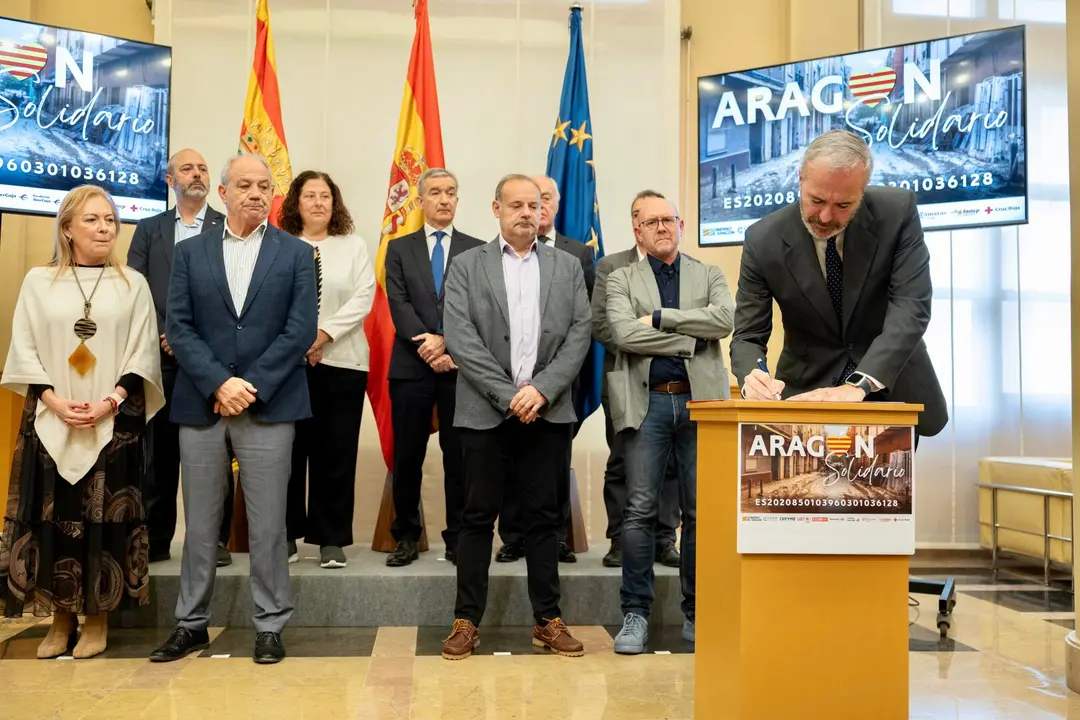 Firma del acuerdo Arag&oacute;n Solidario