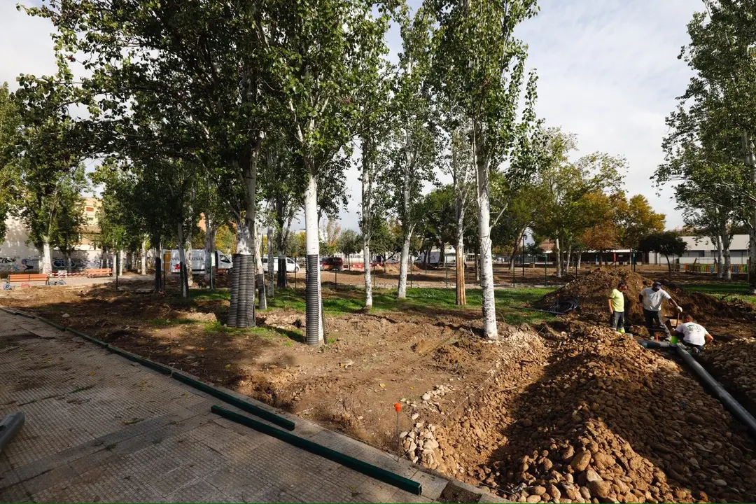 Avance de las obras del parque Royo del Rabal. / Miguel G. Garc&iacute;a