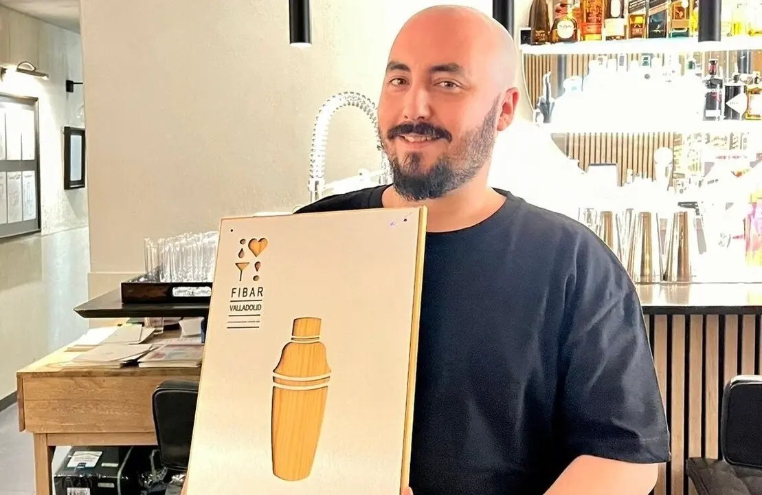 Borja Insa, con su premio