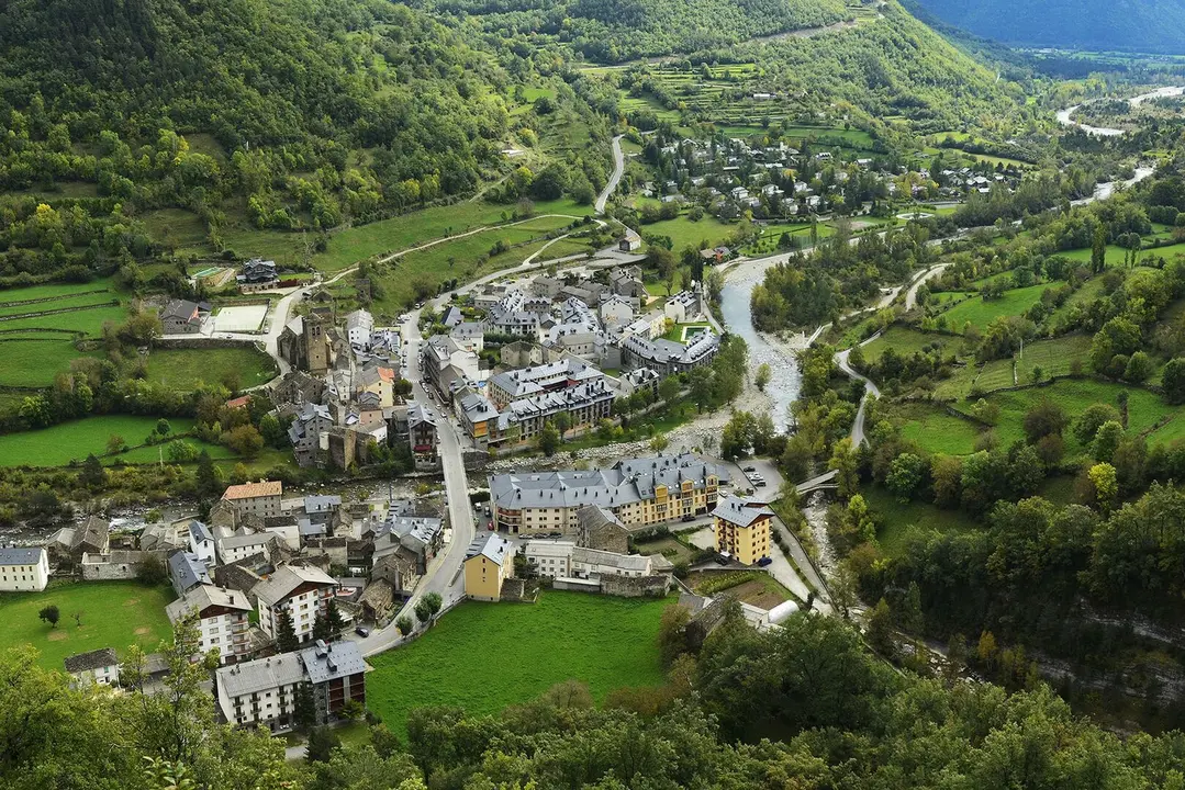 El pueblo de la comarca de Sobrarbe que te recordar&aacute; a Suiza.