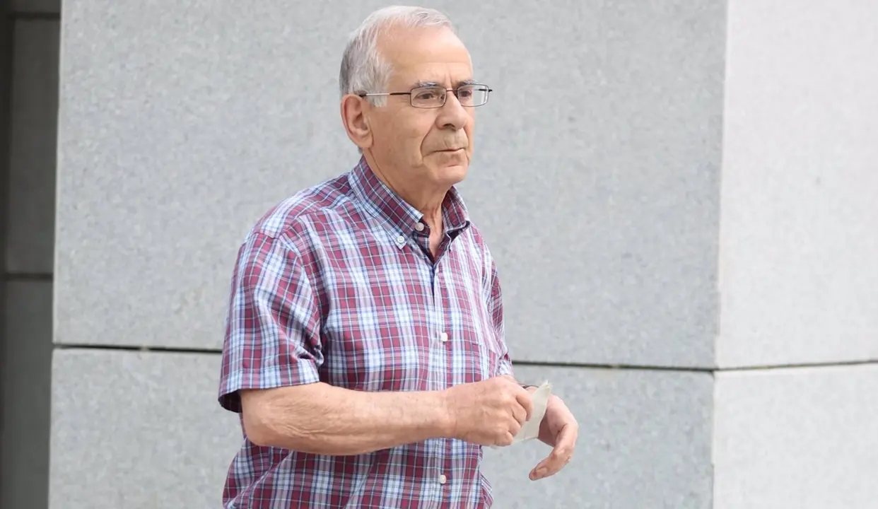 El jubilado burgal&eacute;s Pompeyo Gonz&aacute;lez a su llegada a la Audiencia Nacional, a 13 de mayo de 2024, en Madrid (Espa&ntilde;a)