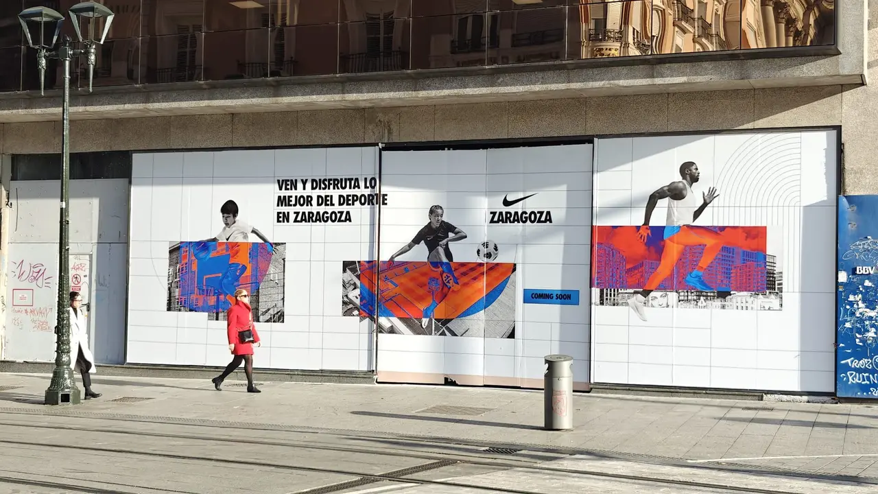 Fachada del local de la nueva tienda de Nike en Zaragoza. HOY ARAG&Oacute;N