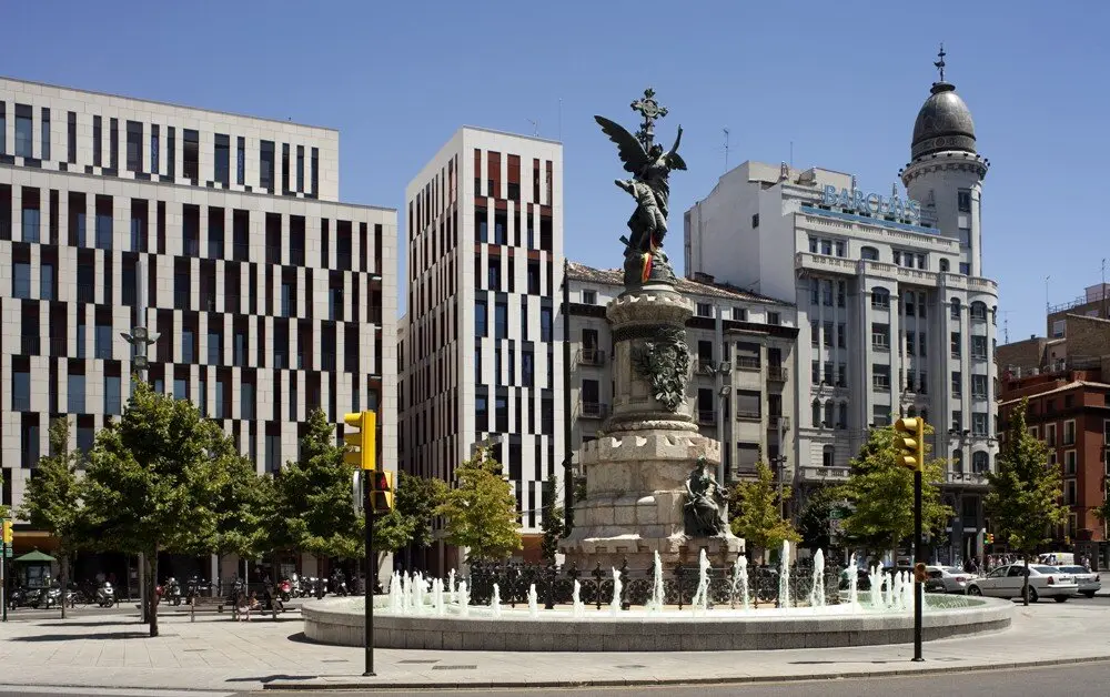 El centro de Zaragoza, con la Plaza de Espa&ntilde;a en la imagen / HOY ARAG&Oacute;N