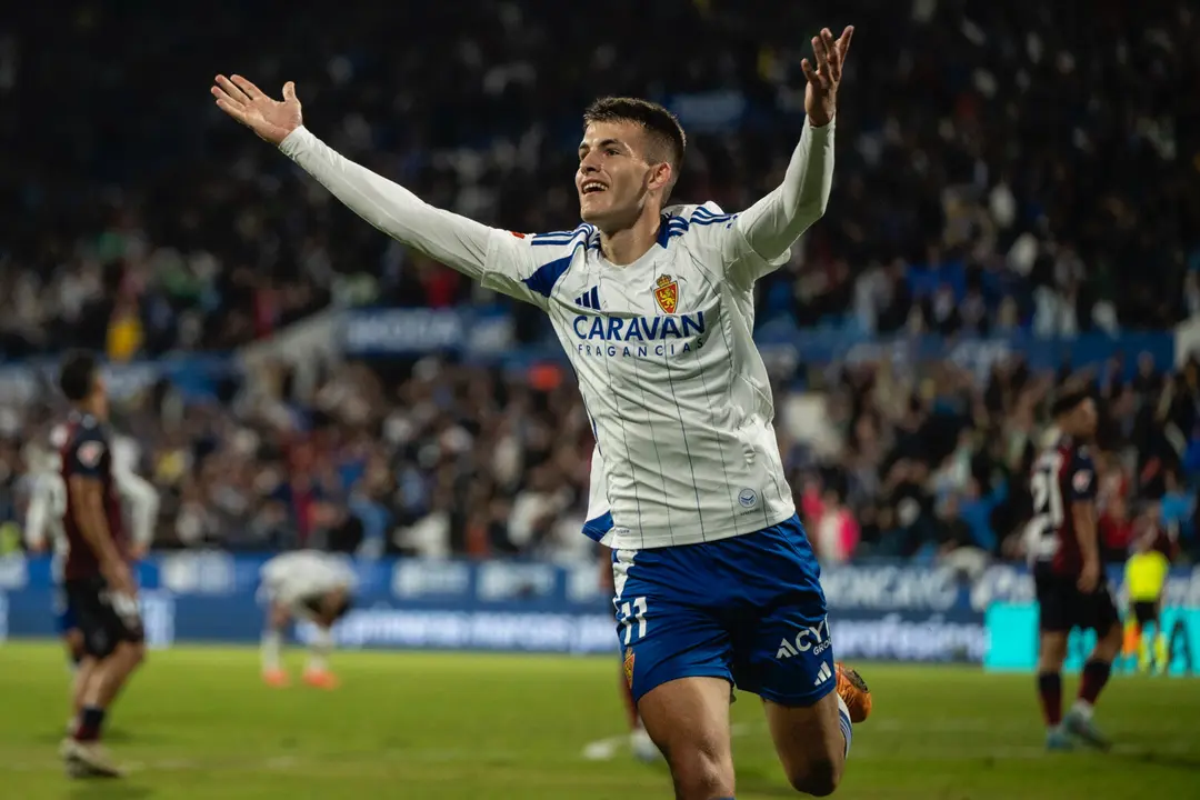 Samed Bazdar con el Real Zaragoza / MARCOS CEBRI&Aacute;N