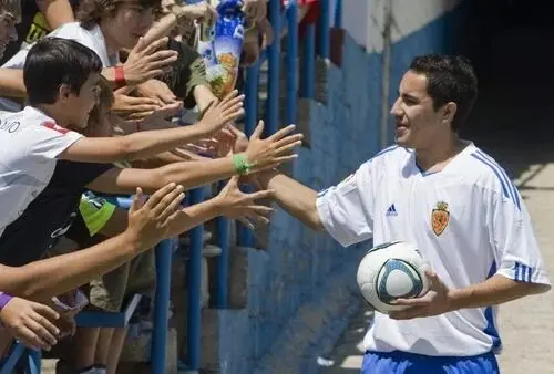 Efra&iacute;n Ju&aacute;rez con el Real Zaragoza / EFE