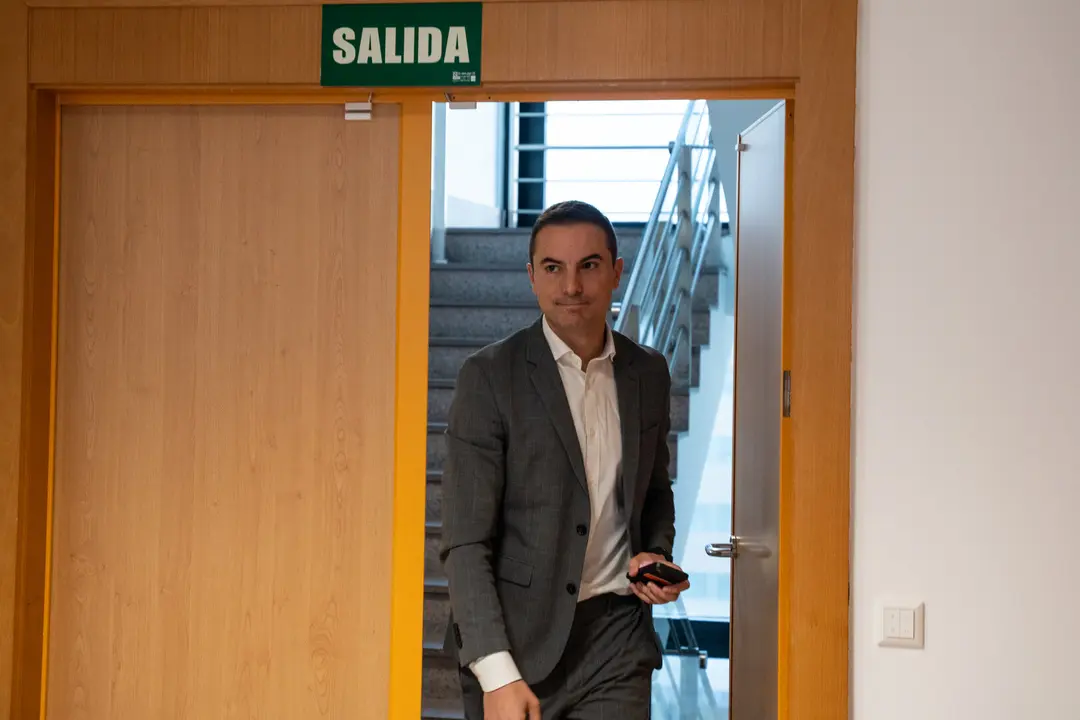 El secretario general del PSOE de Madrid, Juan Lobato, antes de su comparecencia en la Asamblea de Madrid