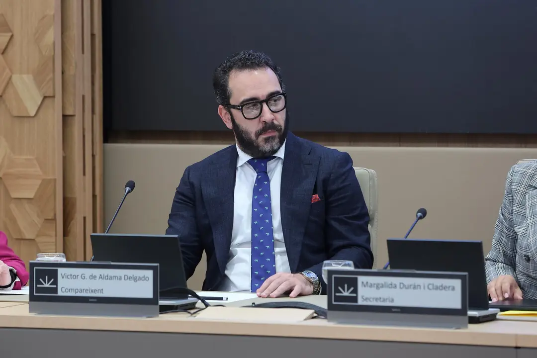 (Foto de ARCHIVO)
El presidente del Zamaro CF, V&iacute;ctor de Aldama, comparece ante la comisi&oacute;n no permanente de investigaci&oacute;n en el Parlament balear, a 20 de mayo de 2024, en Palma de Mallorca, Mallorca, Baleares (Espa&ntilde;a). La comisi&oacute;n no permanente de investigaci&oacute;n en el Parlament balear sobre la compra de material sanitario en la pandemia contin&uacute;a esta semana con las comparecencias previstas del exministro Jos&eacute; Luis &Aacute;balos; el que fuera su asesor, Koldo Garc&iacute;a; y varios responsables de Soluciones de Gesti&oacute;n, entre otros.

Isaac Buj / Europa Press
20 MAYO 2024;COMISI&Oacute;N DE INVESTIGACI&Oacute;N;CASO KOLDO;PARLAMENT BALEAR;MASCARILLAS;PALMA DE MALLORCA;MALLORCA;BALEARES
20/5/2024