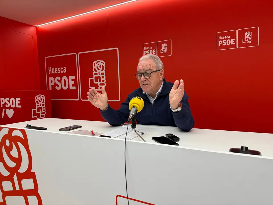 Miguel Gracia durante la rueda de prensa