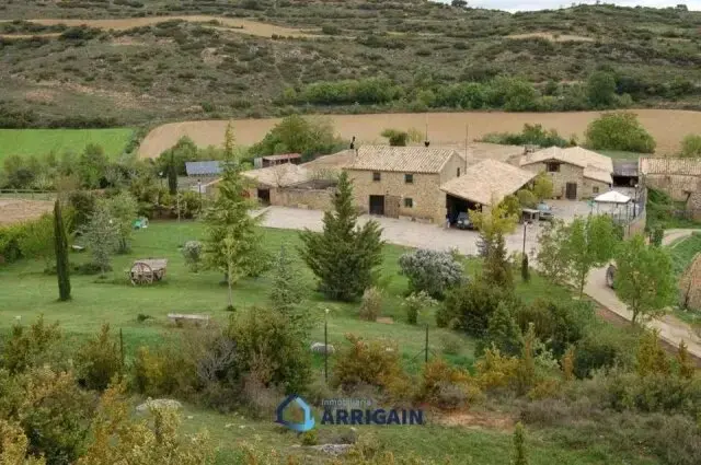 Finca de lujo en Arag&oacute;n / Inmobiliaria Arrigain