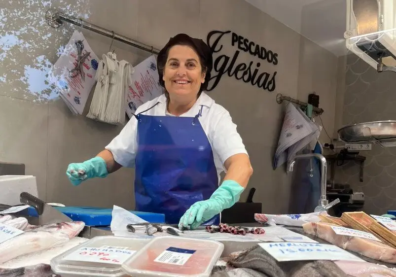 Pescados Iglesias es una pescader&iacute;a de Zaragoza con 30 a&ntilde;os de historia. / HA