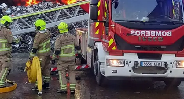 Los bomberos de Zaragoza, en una foto de archivo / HOY ARAG&Oacute;N