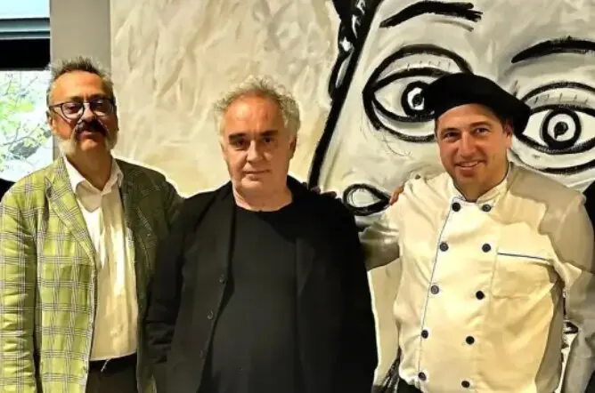 El chef Ferran Adri&aacute; en su paso por Zaragoza