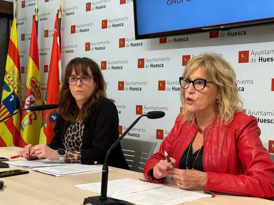 Bel&eacute;n Hern&aacute;ndez y Silvia Salazar en rueda de prensa