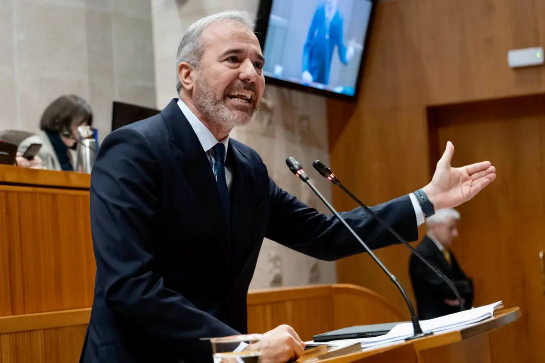 El presidente de Arag&oacute;n, Jorge Azc&oacute;n, en el pleno de este mi&eacute;rcoles en la Aljafer&iacute;a