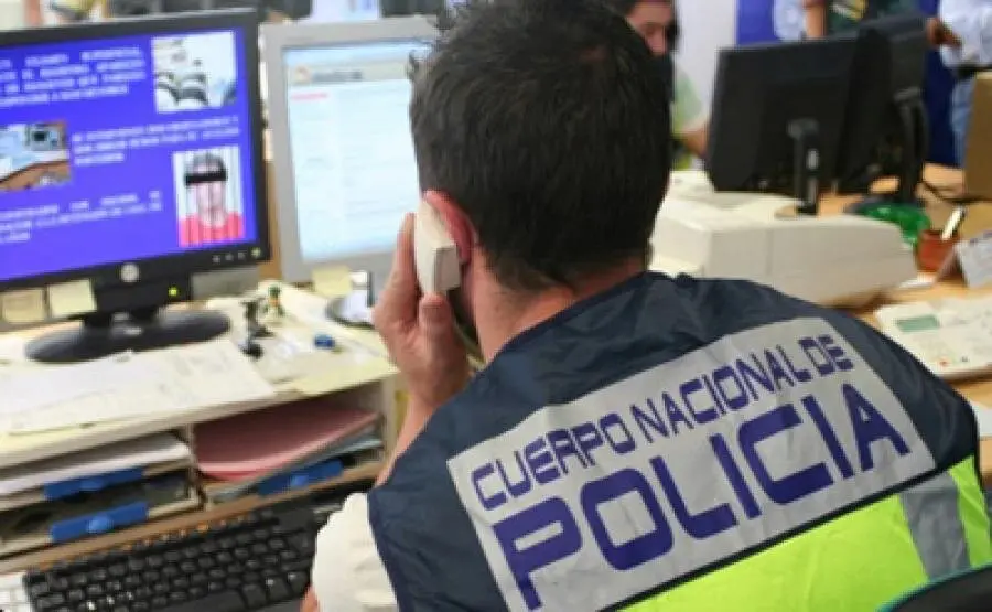 Polic&iacute;a nacional