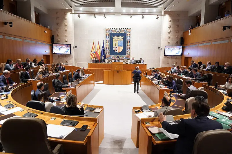 Debate sobre la Ley de Energ&iacute;a en el pleno en la Aljafer&iacute;a