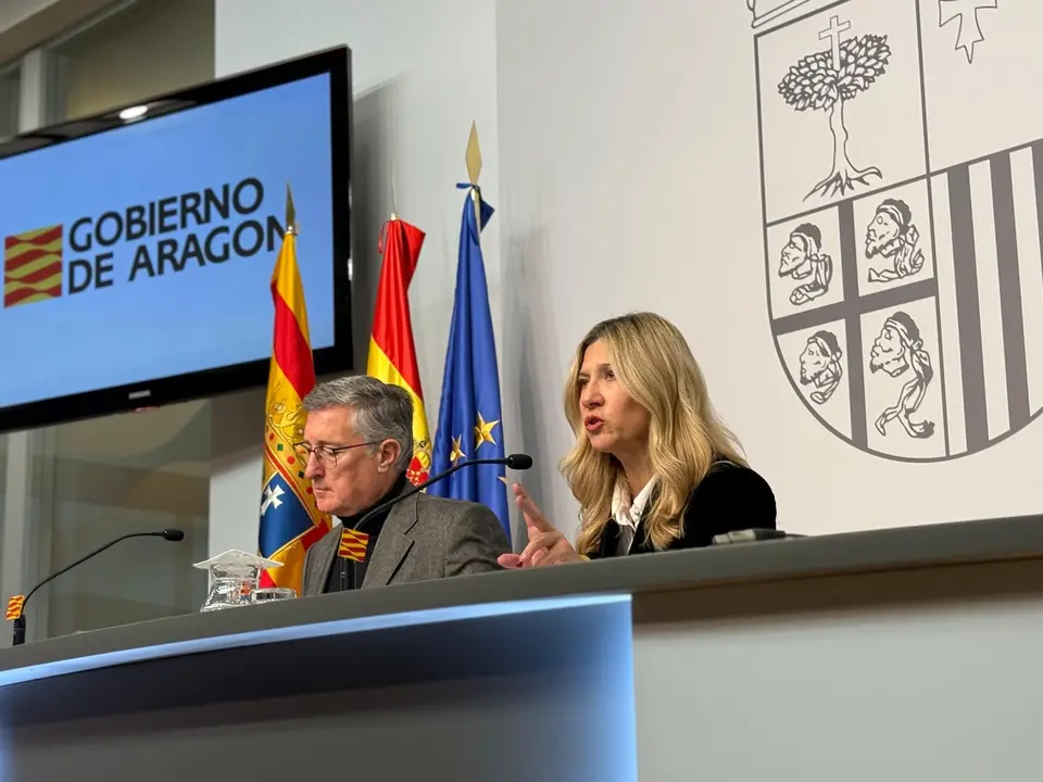 La vicepresidenta de Arag&oacute;n, Mar Vaquero, y el consejero Blasco, tras el Consejo de Gobierno de este viernes