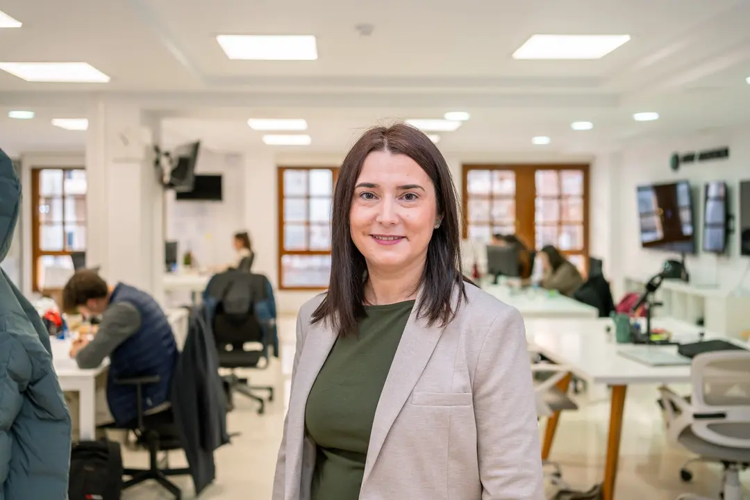 Sandra De la Fuente, directora de log&iacute;stica de Mowi