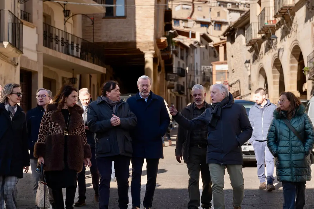 Jorge Azc&oacute;n anuncia un paquete de medidas para facilitar el acceso a la vivienda rural