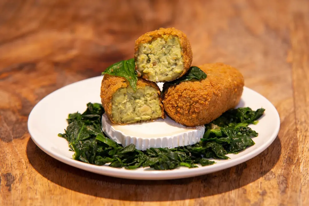 Croqueta de espinacas y queso de cabra. / CROQUETARTE.