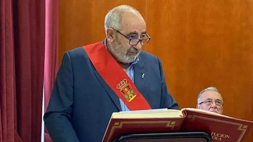 Lucio Cucal&oacute;n