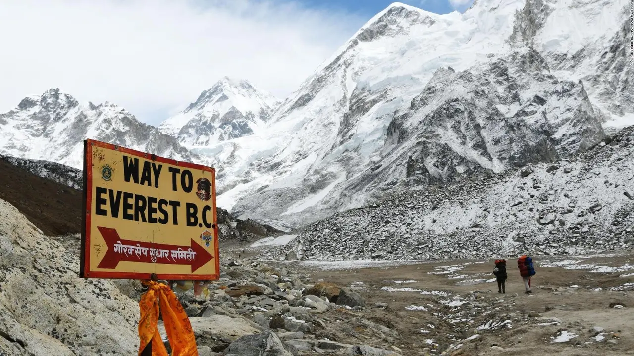 EVEREST / PRAKASH MATHEMA