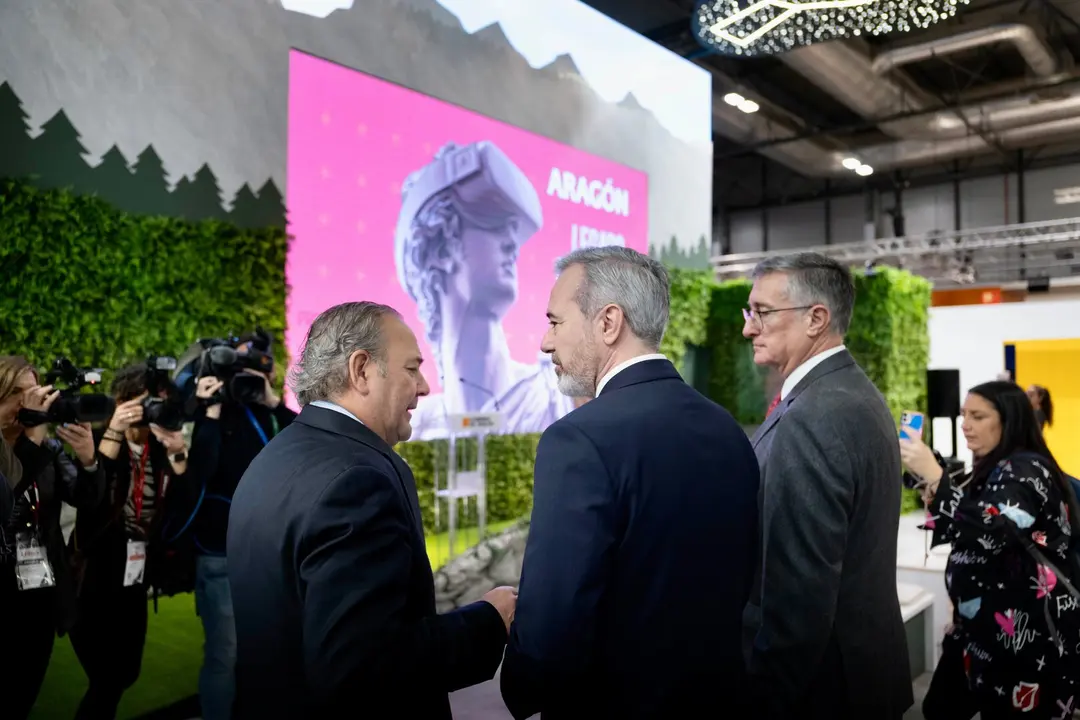 Jornada inaugural de FITUR, con Jorge Azc&oacute;n y los reyes Felipe y Letizia. / Fabi&aacute;n Sim&oacute;n