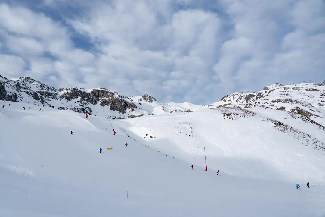 Estaci&oacute;n de esqu&iacute; de Formigal. / Aram&oacute;n