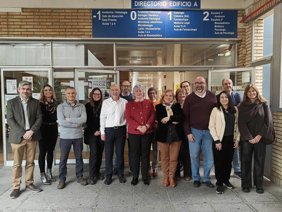 Foto de familia del logro de 10 equipamientos cient&iacute;fico-t&eacute;cnicos, Universidad de Zaragoza. - UNIVERSIDAD DE ZARAGOZA