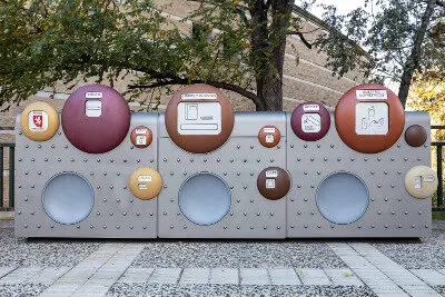 Punto limpio de proximidad en Zaragoza.