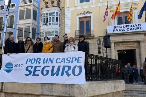Concentraci&oacute;n en Caspe por la seguridad ciudadana.