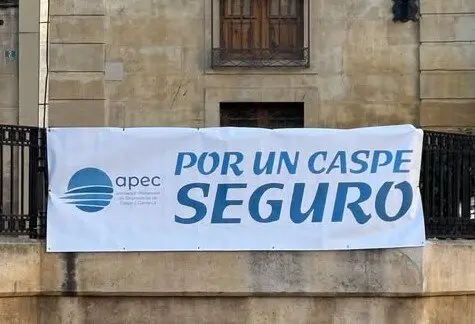 Pancarta "Por un Caspe seguro".